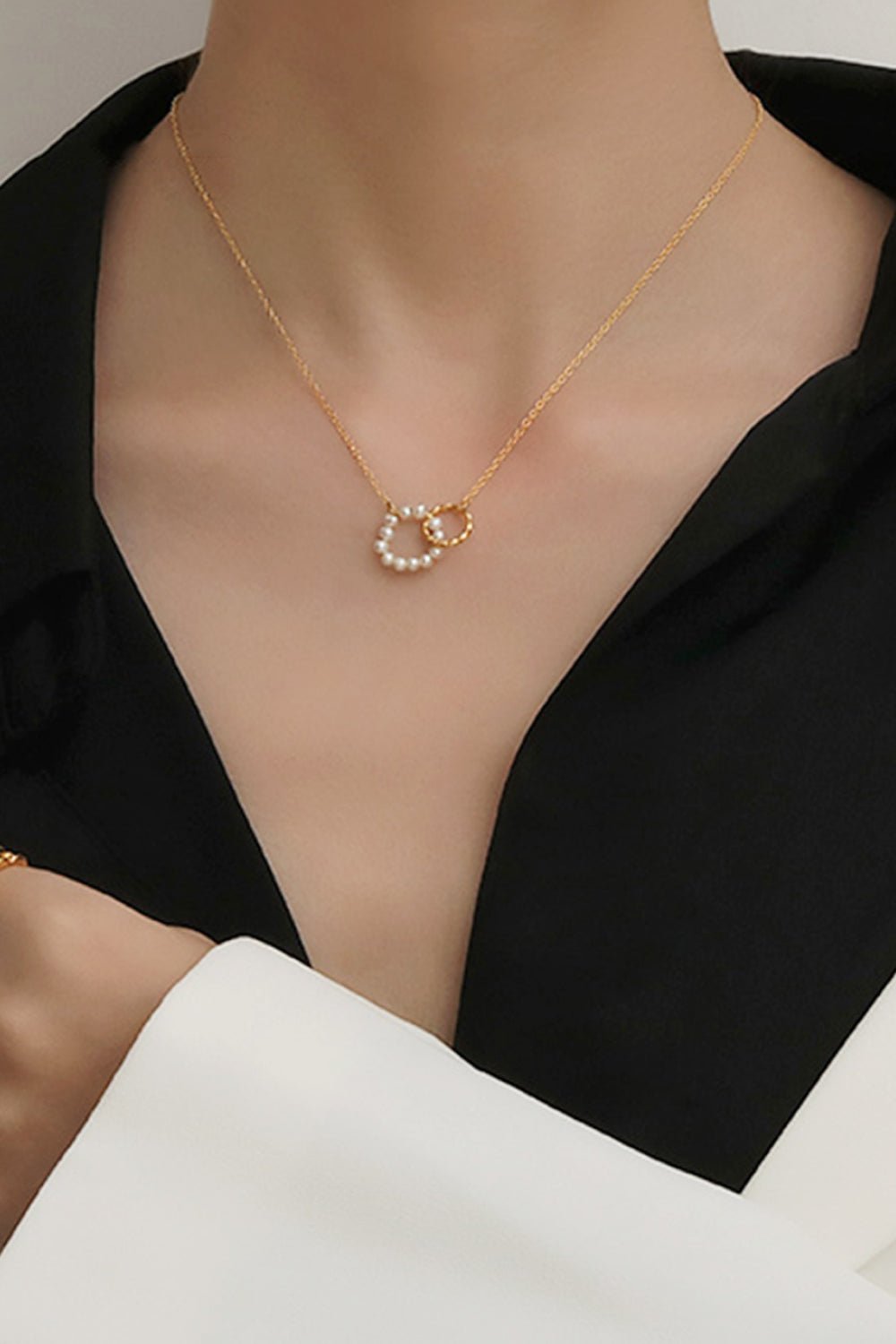 Pearl Hoop Link Pendant Necklace - Crowned Energy CO.