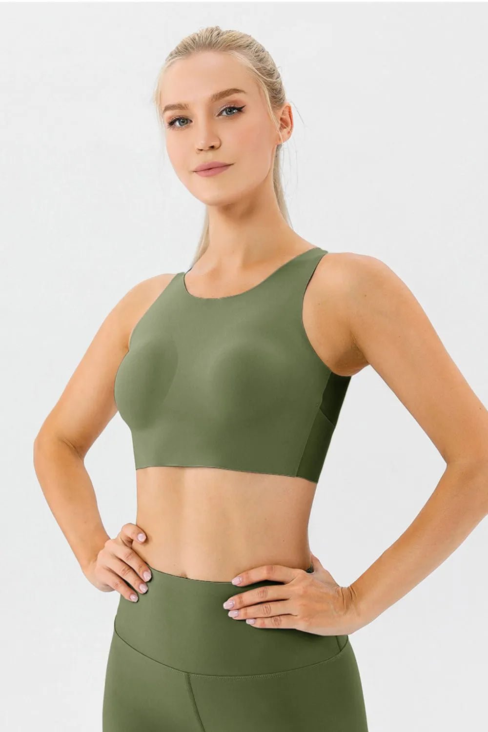 Round Neck Wide Strap Active Bra - Crowned Energy CO.